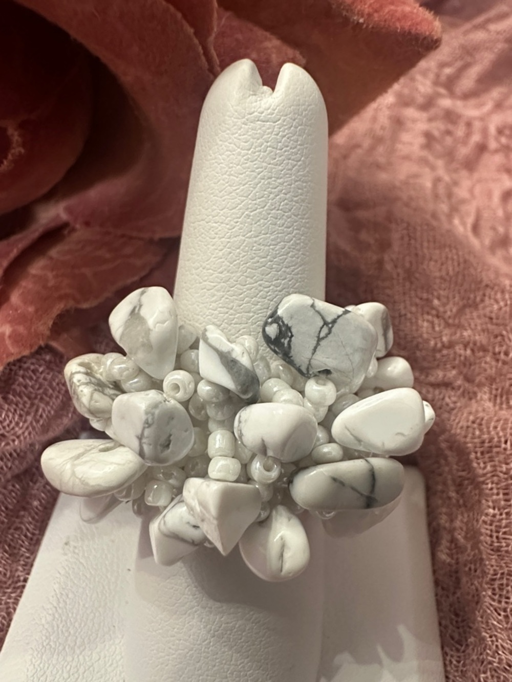 White Howlite Beautiful Cluster Stretch Bracelet One Size
